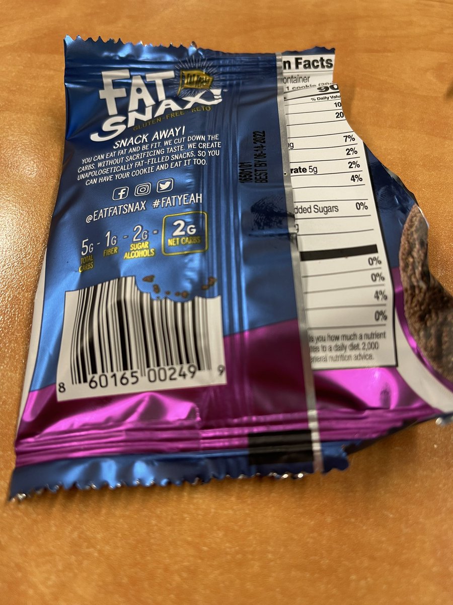 pandaskullz1's tweet photo. @eatfatsnax yo fatsnax I love your products but what’s this moldy cookie all about. Just bought this pack yesterday! Super bummed about it https://t.co/4GM6yuW6xs