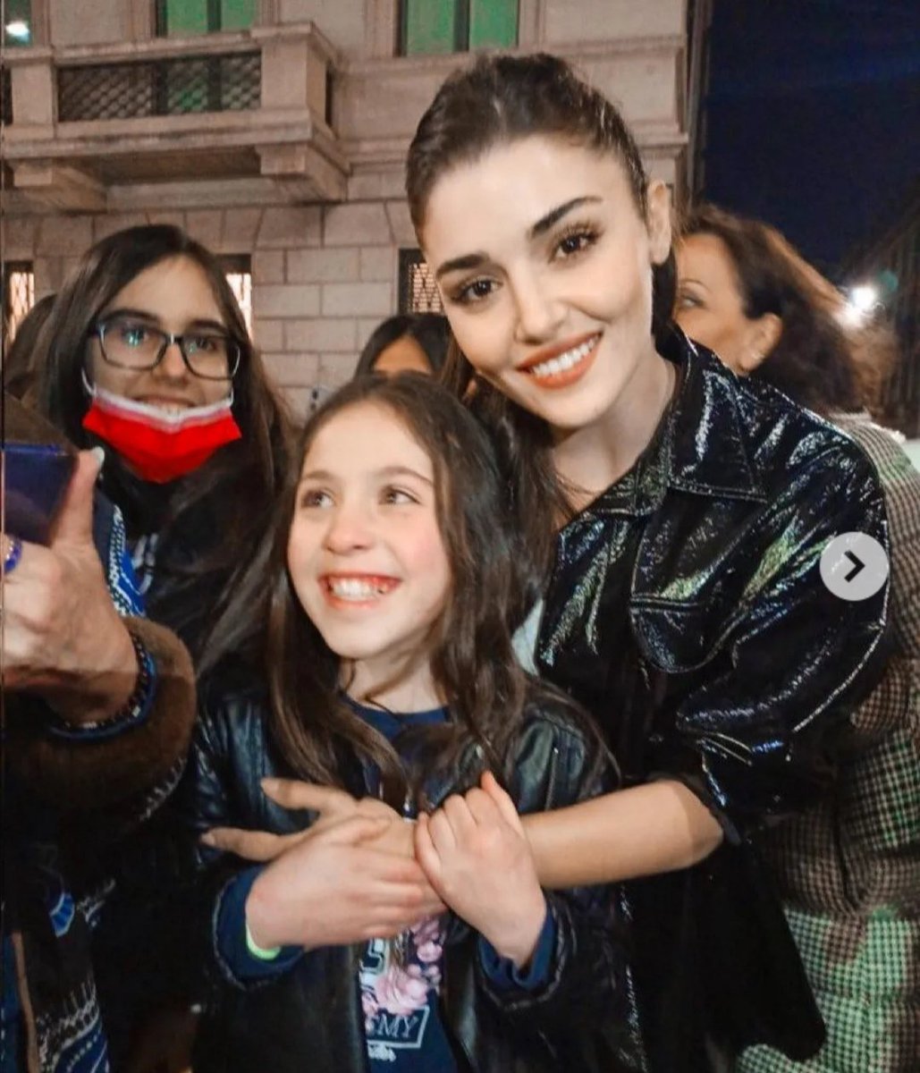 LolaLol92668972's tweet photo. #HandeErcelMilano https://t.co/0qxYUKYMw6