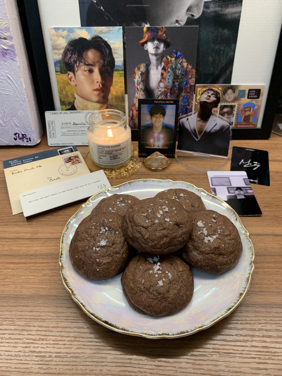 Happy Birthday Mingyu! Sending you all my love 🤗 Baked these cookies for your special day 🫶🏻 Thank you for being born! 

#민규를_사랑하는_406가지_이유 
#MinGYUMakeMySpring <a href="/pledis_17/">세븐틴(SEVENTEEN)</a>