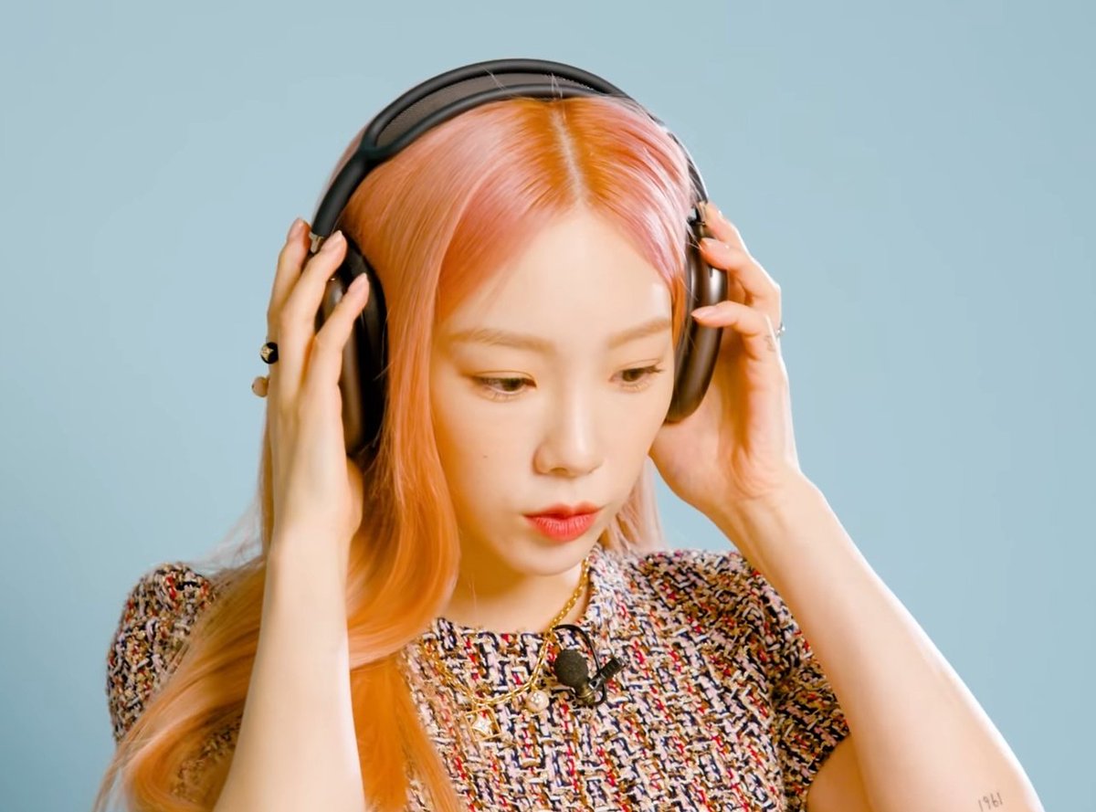 [Apple AirPods Max - Space Gray]
SNSD #TAEYEON Headphone🎧

YOU SAVE $70‼️ 
✅BUY NOW >> amzn.to/3x7QtOt

-
#Apple #airpodspro #kpopflex #kpoptwt #SNSD #WhatsInMyBag #airpodsmax #like4like