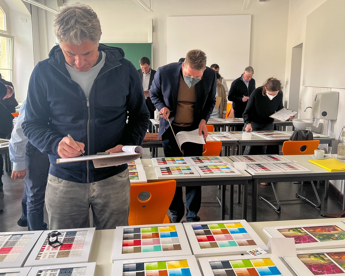 Heute findet die zweite Sitzung des #DFTA-Arbeitskreises „Digitaler Verpackungsdruck“ in diesem Jahr statt.
Koordiniert wird das Ganze vom Competence Center Digitaldruck (#CCD) in #Leipzig, durchgeführt in den Räumlichkeiten der #HTWK Leipzig.