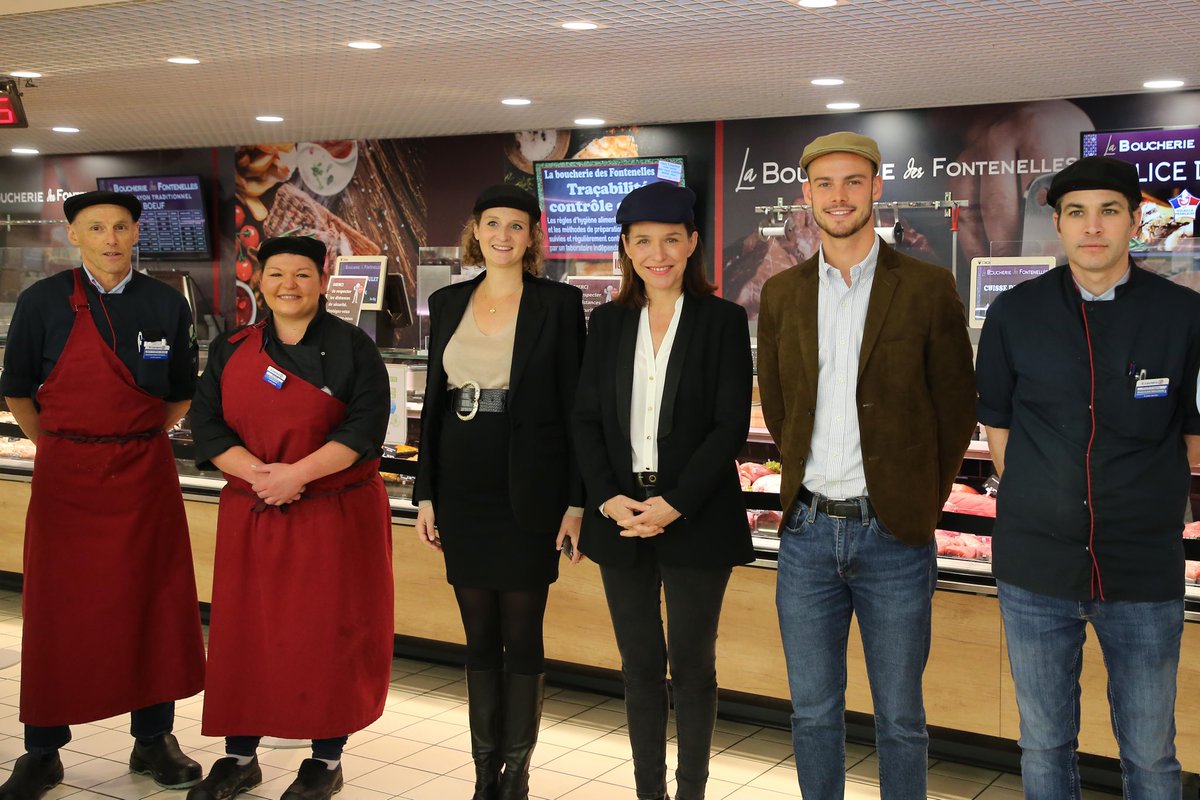 🧢Avec Aymeric Bourné, jeune entrepreneur, fondateur de <a href="/LaGapetteFr/">La Gapette Française</a>.  
Un modèle de casquette vintage 100% made in France et écoresponsable avec une collection surcylée.
Échanges avec les artisans bouchers du Centre Leclerc des fontenelles qui portent la gapette ! #Sarthe