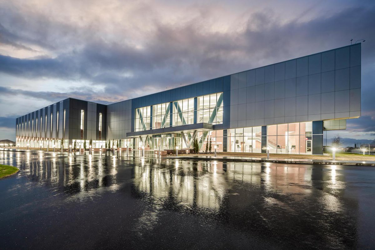 HuttonBuilds's tweet photo. The Maize Performing Arts and Aquatics Center is our latest project with @maize266. This 87,900 SF building houses an expansive lobby and a 1,168-seat, state-of-the-art auditorium. A competition lap pool and  therapy pool combine to hold 540,000 gallons of water. @SJCF_arch https://t.co/uveiN3w2zc