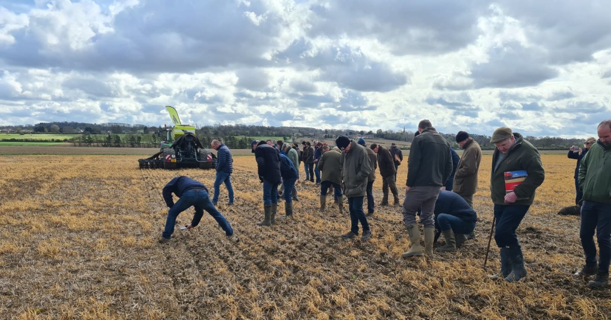 SKYAgri_UK's tweet photo. Lots of interest in the versatile EasyDrill at the @AgriiUK no till day in Lincolnshire today! https://t.co/9zXQKXVpTj https://t.co/ilqzxiGIwR