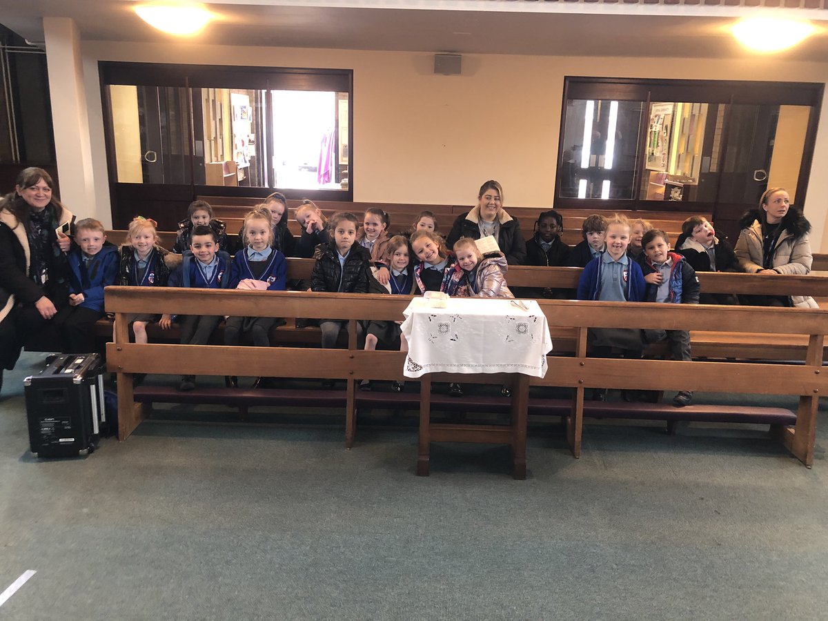 StGregorysYear1's tweet photo. Year 1 celebrating Mass this morning #classmass https://t.co/4YSlisEFMo