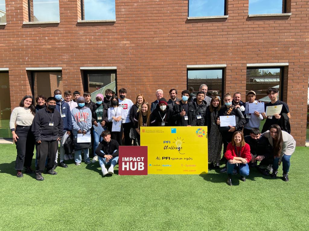 pfi_edu's tweet photo. 👏👏 Us comuniquem els grups guanyadors del #PFIChallenge 😍😍

🏆 PFI Jesuïtes Clot Barcelona i PFI PTT Granollers. 
@TSystems_Iberia
 facilita un ordinador a cada alumne #pfiCAT 👩‍💻🧑‍💻
#impulsFP #somFP 

@CABK_Dualiza @Randstad_es @catFPx @fpcatalunya
@impulsfp @ImpactHubBCN https://t.co/SGnaljApRx