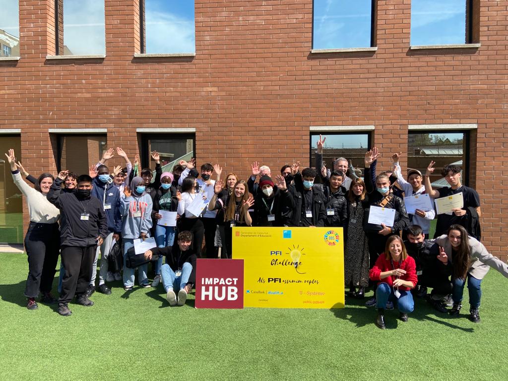 pfi_edu's tweet photo. 👏👏 Us comuniquem els grups guanyadors del #PFIChallenge 😍😍

🏆 PFI Jesuïtes Clot Barcelona i PFI PTT Granollers. 
@TSystems_Iberia
 facilita un ordinador a cada alumne #pfiCAT 👩‍💻🧑‍💻
#impulsFP #somFP 

@CABK_Dualiza @Randstad_es @catFPx @fpcatalunya
@impulsfp @ImpactHubBCN https://t.co/SGnaljApRx