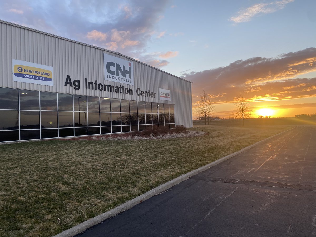 Couldn’t ask for a better view walking into day 2 of Mid West Dealer Training 😎 <a href="/NHAgriculture/">New Holland North America</a>