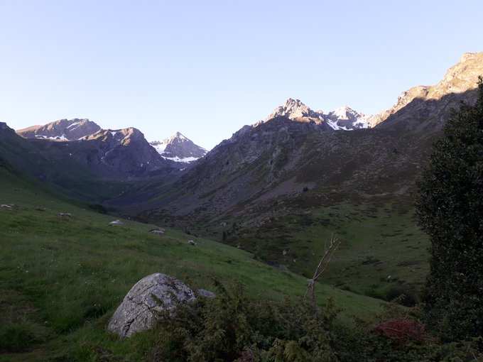 Sur le GR10 depuis Estaing vers le col d'Ilheou #bigorre