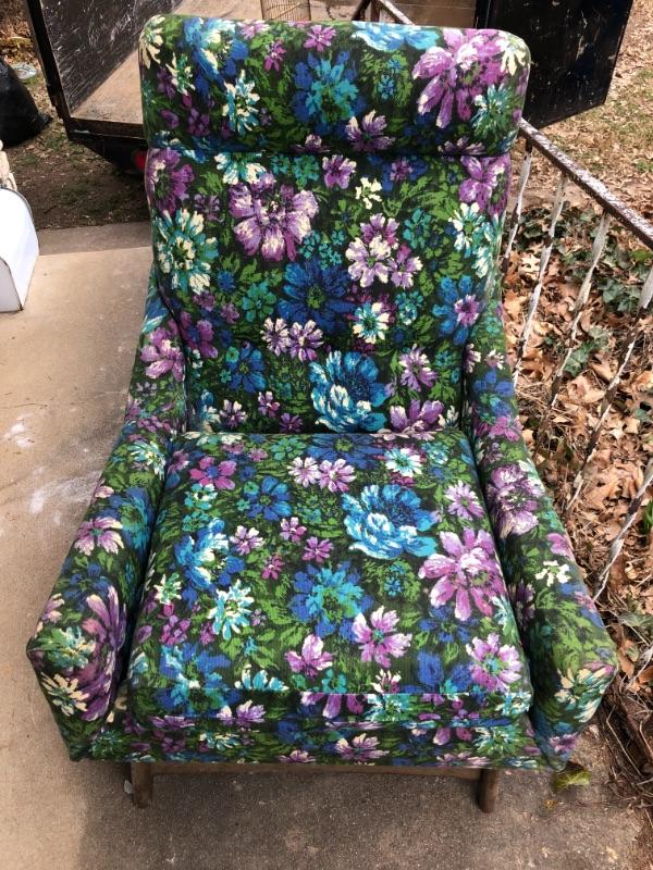Mid-Century Thursday Night - Yes, it is being sold Thursday 4/7 evening with no minimum bid at our "no waiting"  estate auction 1515 miller road in Imperial (I-55 Service Road  Lodge Hall) preview starts at 4:00 auction starts at 5:30