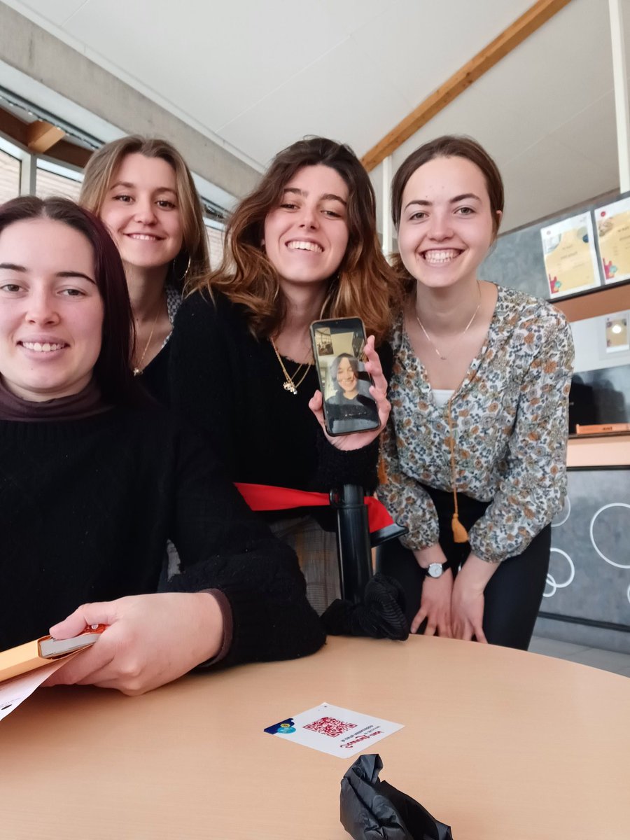 SimuACF_IRL's tweet photo. Une réunion avec @SimuACF_PT et @SimuACF_LT nous fait avancer vers une Europe de l'énergie unie ! 🇮🇪🇵🇹🇱🇹
#unitedEurope #indépendance https://t.co/8qsUech84n