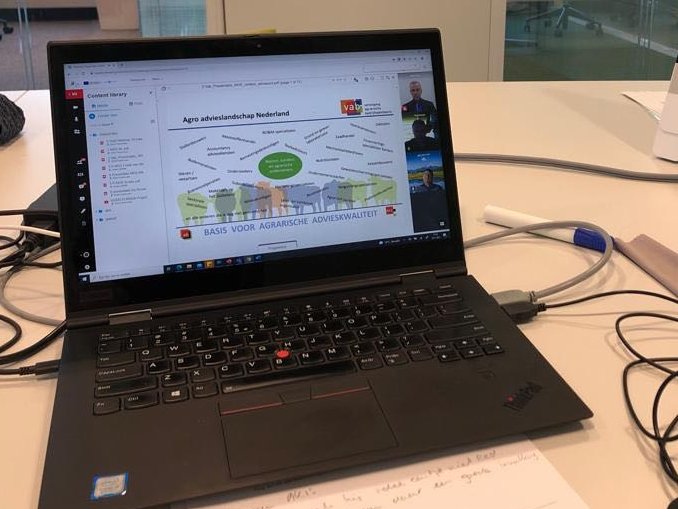 LAATSTE KANS! Morgen is de derde webinar in de serie webinars over #AKIS. Aanmelden: bit.ly/3LK3mlV We gaan in gesprek met Piet Hermus en Andre Hoogendijk o.a. over micro-AKIS van de akkerbouwer en het duurzaam akkerbouw netwerk, waarin leren van elkaar centraal staat.