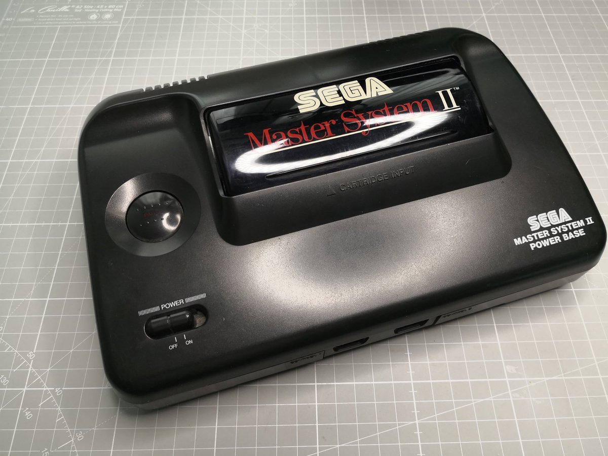 KabukiFlux's tweet image. Hoy tendremos una #sega #SMS2 #segamastersystem2 PAL para RGB y 50/60Hz en directo a las 19:00 (18:00 en Canarias) en Twitch.tv/kabukiflux