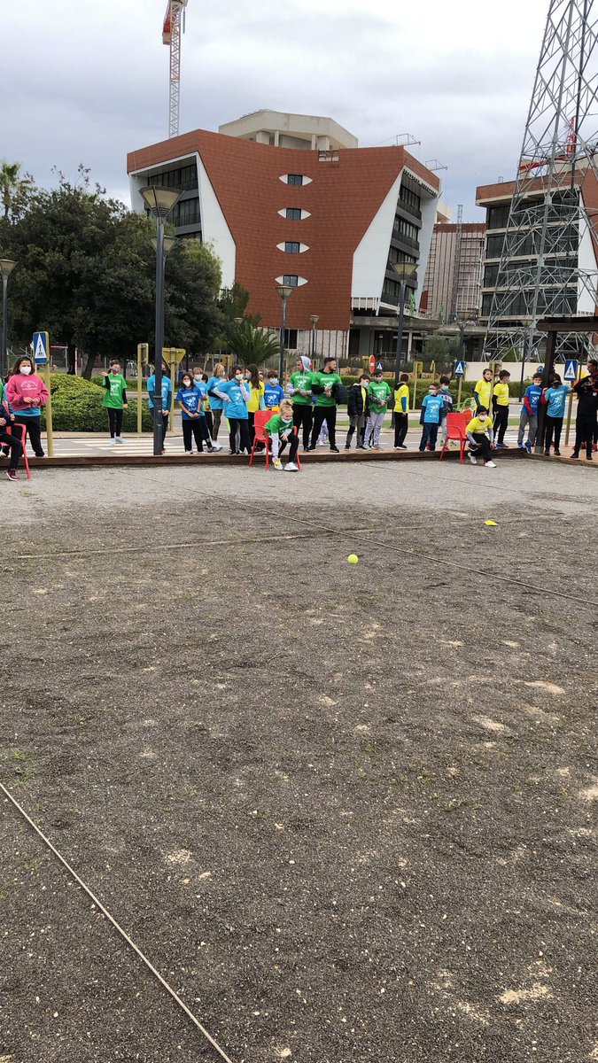 LaNuciaES's tweet photo. 😃😃Nuestros escolares también están practicando lanzamiento de jabalina, peso y boccia en la “I Jornada Deportiva Escolar” de @lanuciadeporte‼️
🔝🔝Sumándonos al #DiaDelEsport de la @comunitatesport!
#DíaMundialdelaActividadFísica!
#LaNuciaCiudadDelDeporte
#ElDeporteViveAquí https://t.co/7JHnfzQsJI
