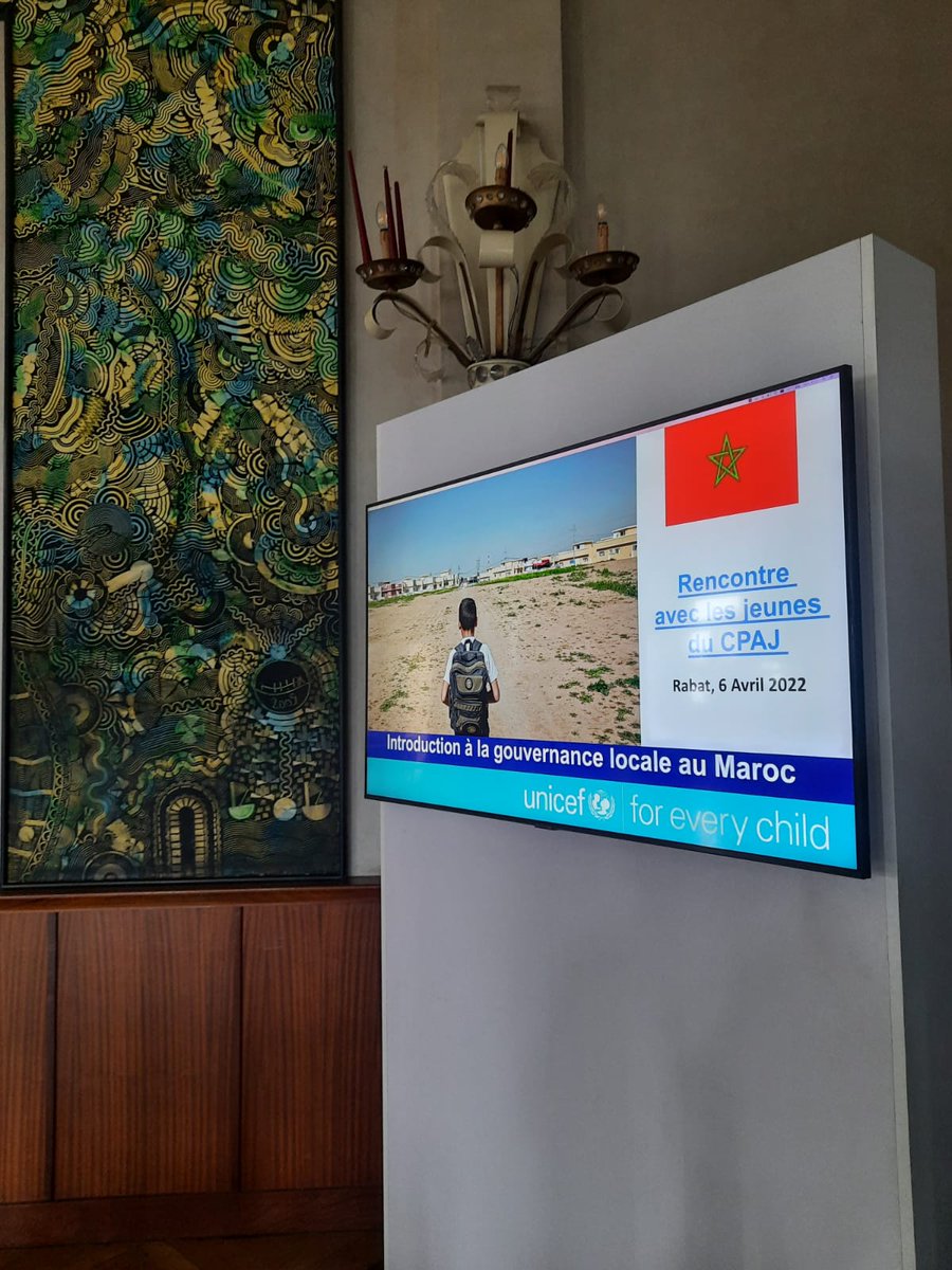 UNICEFMaroc's tweet photo. Décentralisation
Déconcentration
Quels sont les différents types de collectivités territoriales. Quel est leur rôle?
Dans le cadre du processus de régionalisation avancée, les jeunes du #CPAJ se familiarisent avec les conceptions et notions liés à la gouvernance locale. https://t.co/xbjG8dzDHI