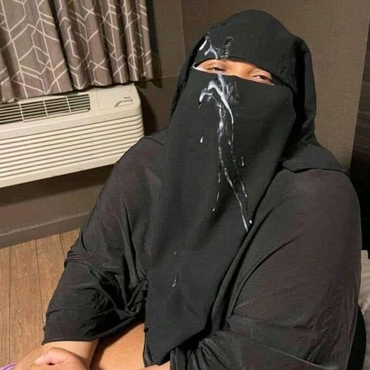 هو لو في رمضان وواحدة متدينة ركبت معيا العربية وانا هيجت عليها ونزلت قدامها بايدي ومسحت لبني في نقابها 
تبقي فطرت