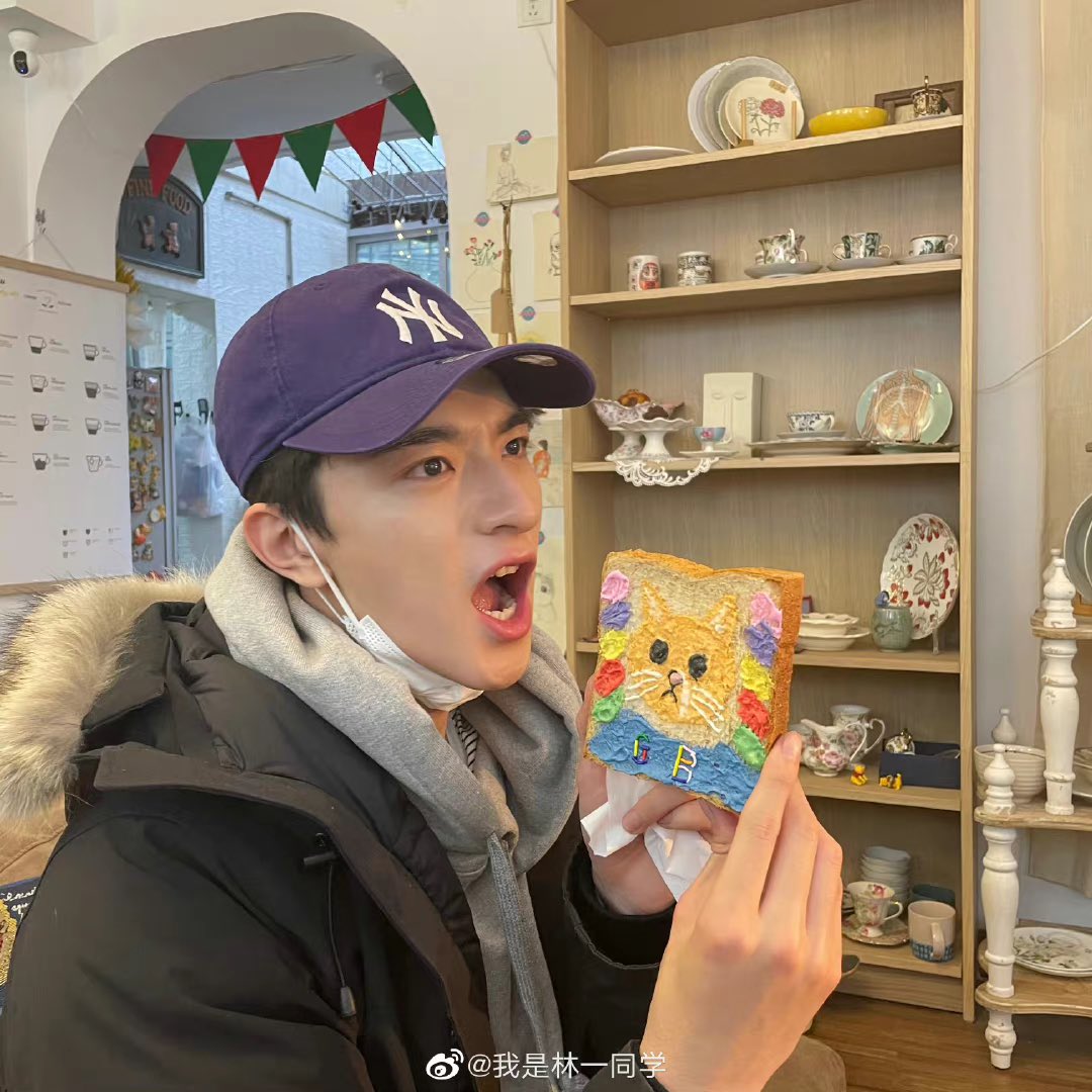 linyiarchive's tweet photo. 📸 220406 Lin Yi Weibo Update #林一 #LINYI https://t.co/QSTpvvksq7
