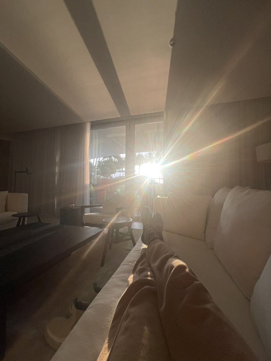 Cooopahtroopa's tweet photo. Gm Miami ☀️ https://t.co/5hORshob1Z
