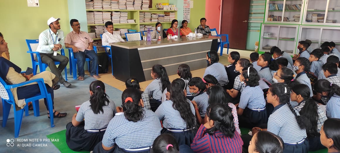 dhhkoraput's tweet photo. Sensitization meeting (swachatta,  vector borne disease, mensturation hygiene, etc)at Vigyaan international School by DHH koraput staff. https://t.co/9Q6SWrit2l