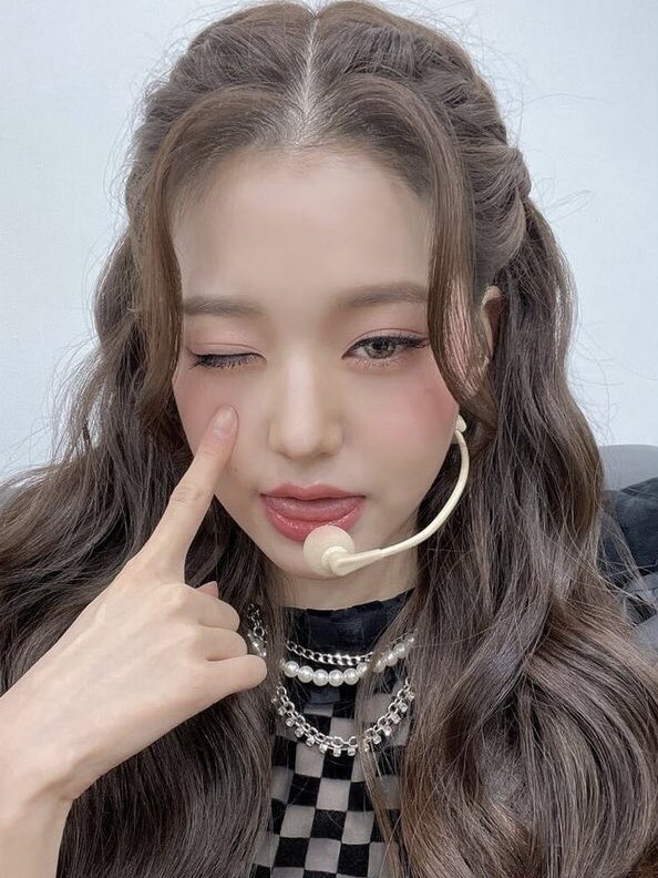 m1sandrisvt's tweet photo. 원영 이거 다시 만들 수 있어?  💗💗
#아이브와_러브다이브_파티 https://t.co/oLkzJAtSOo