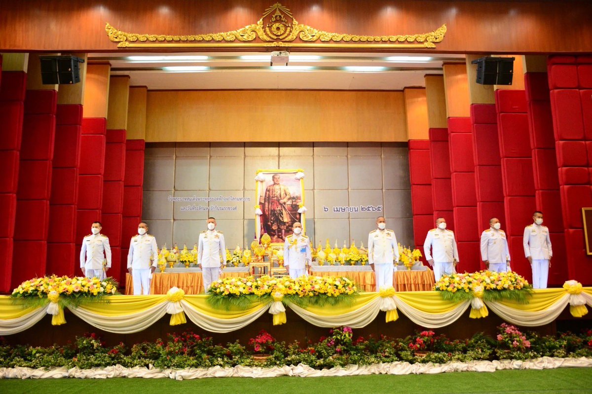 rrtc21's tweet photo. เมื่อวันที่ 6 ��ม.ย. 65 พ.ท. สุทน ยศสูงเนิน รักษาราชการแทน ผบ.ศฝ.นศท.มทบ.21 เป็นผู้แทน ผบ.ฯ เข้าร่วมพิธีเนื่องในวันระลึกถึงพระบาทสมเด็จพระพุทธยอดฟ้าจุฬาโลกมหาราช และวันที่ระลึกมหาจักรีบรมราชวงศ์ โดยมี พล.ต.ยุวัติ  ขันธปรีชา ผบ.มทบ.21 ร่วมพิธีฯ ณ ห้องศรีพัชรินทร์ สโมสรร่วมเริงไชย https://t.co/Tffnu1e1tg