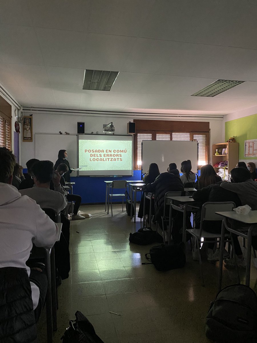 FEMMA_Setmana's tweet photo. Per finalizar el dia el Guillem i la Júlia, alumnes de segon de batxillerat, ens han exposat els seus Treballs de recerca i ens han donat consells per quan fem els nostres! https://t.co/zqYSjp6fKb