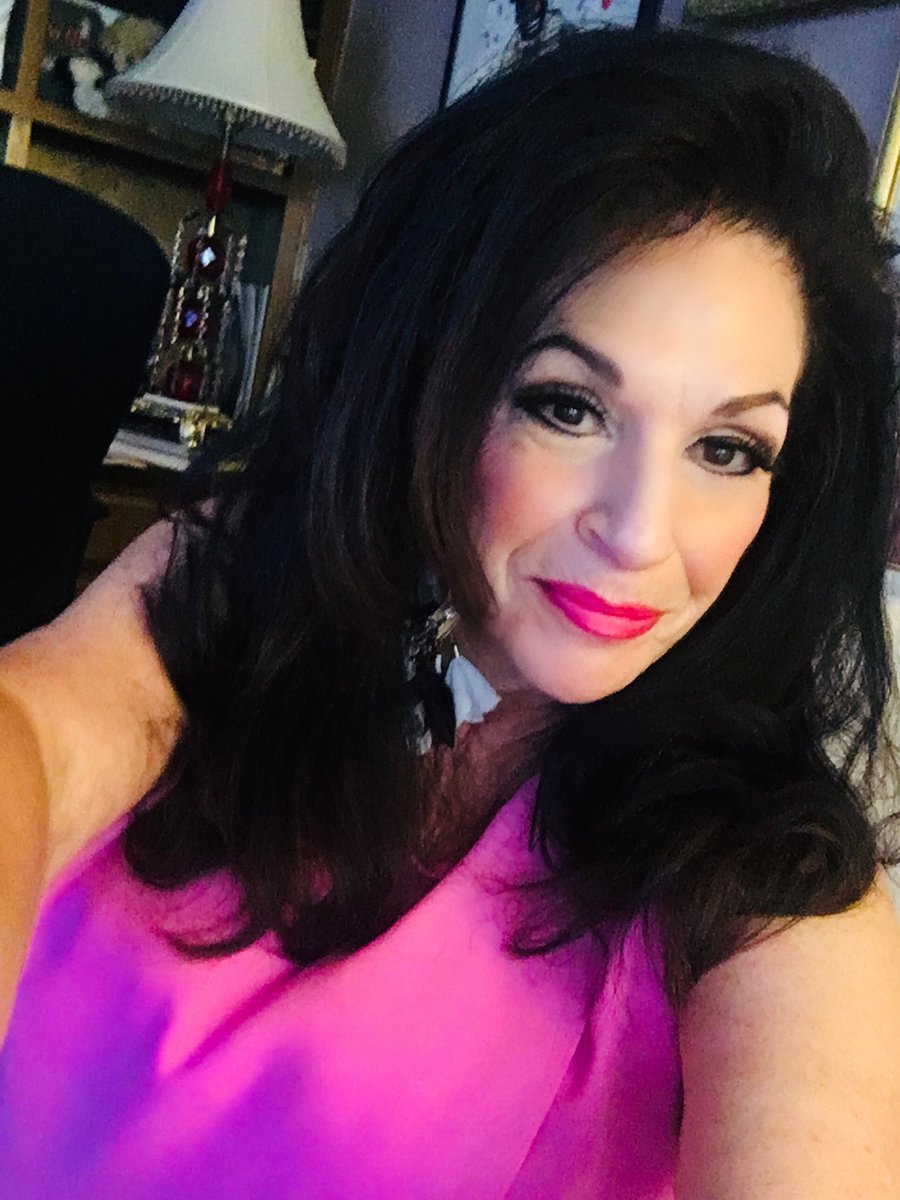 LvMrsjones's tweet photo. Happy Hump Day!
Prebooking for this week end.
Come see me i m my Dessert Oasis
#cougar4u 
Mrsjoneslv@gmail.com
Ladies #rt4rt #Datelv #milf #GILF
#mature https://t.co/eJFh8mrTfn