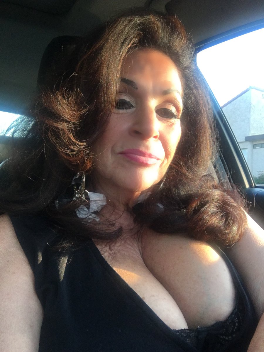 LvMrsjones's tweet photo. Happy Hump Day!
Prebooking for this week end.
Come see me i m my Dessert Oasis
#cougar4u 
Mrsjoneslv@gmail.com
Ladies #rt4rt #Datelv #milf #GILF
#mature https://t.co/eJFh8mrTfn