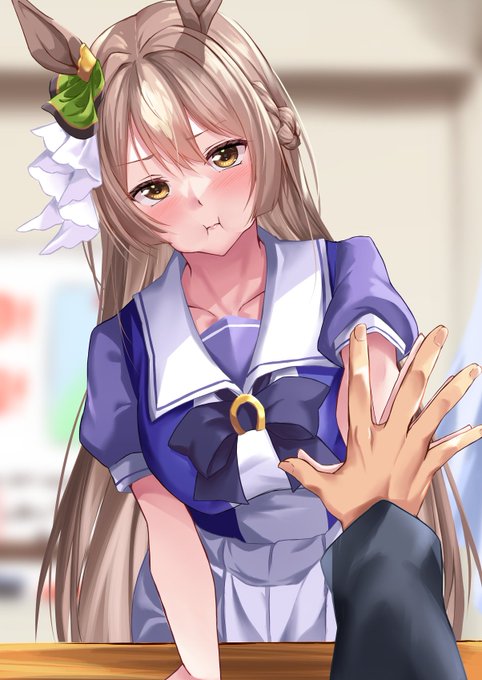 「むう。やっぱりトレーナーさんほうが手が大きいですね」
#ウマ娘 