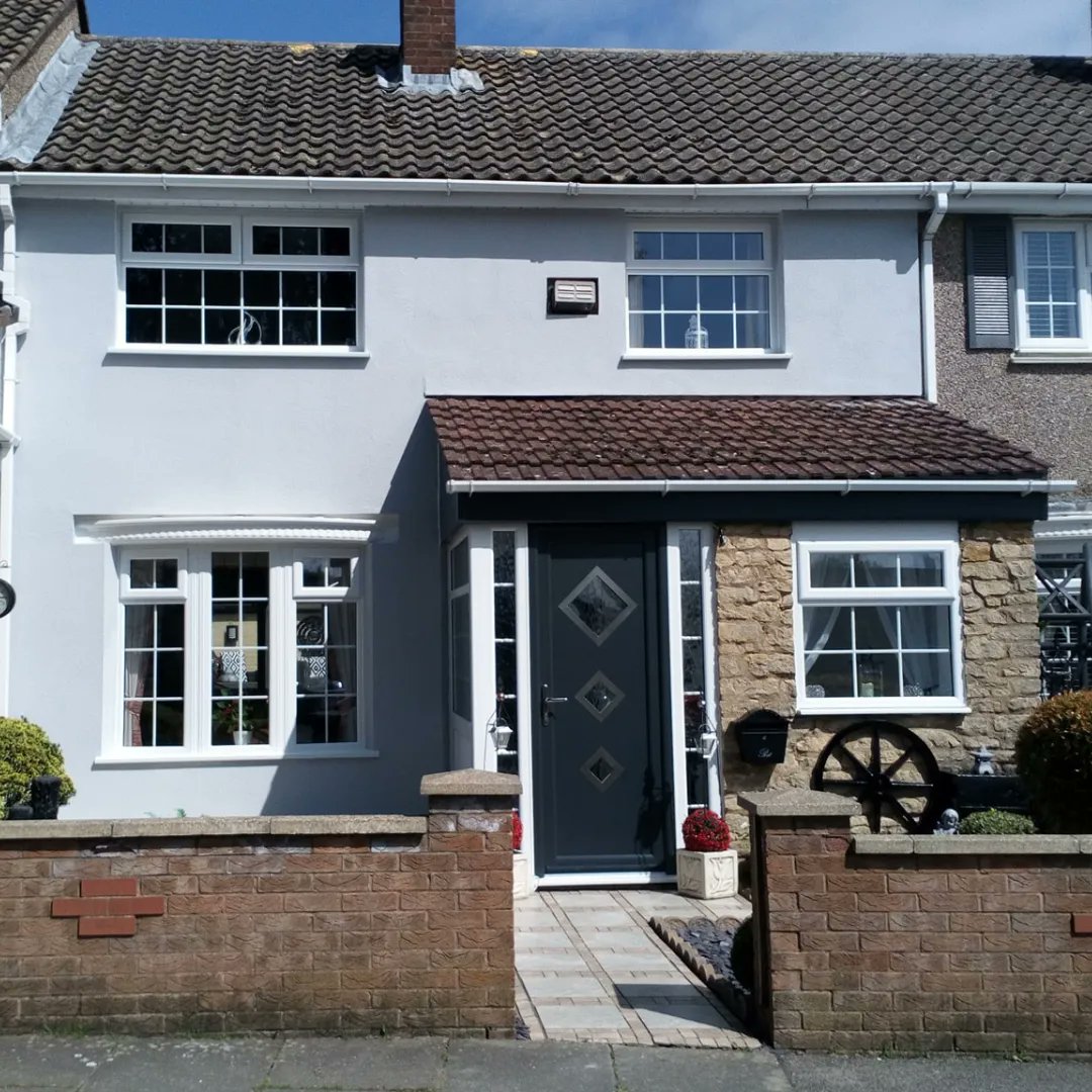 JUBSYSTEMS's tweet photo. Seems familiar 🧐

Fantastic work by Core Property Care 💯

The customer contacted them again to match the garden walls to the render system applied to the house 🔝

#ChooseJUB #render #plaster #finish #design #exterior #insulation #transformation #solidwallinsulation https://t.co/3Ex6SfLs2Q