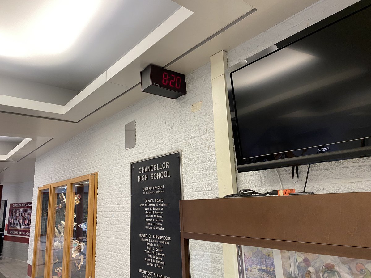 ChancellorHS's tweet image. We know the clocks in the halls have been crazy, but @TheChHSLibrary always knows what time it is! Make sure you check them out before school, during Charge Time (with a pass) or lunch time (with a pass). #whattimeisit #librarytime