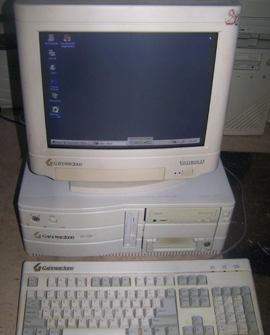 Пентиум 1. Компьютер Gateway 2000. Компьютер пентиум 1. Пентиум 1 корпус 1996.