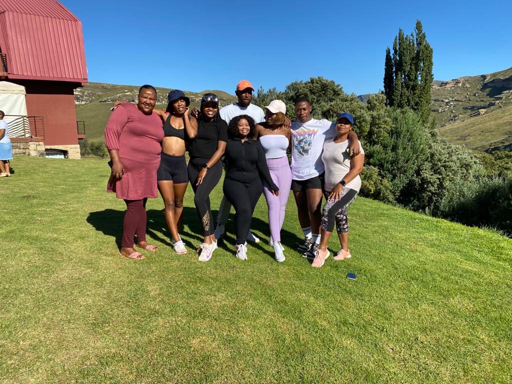DrMaterian's tweet photo. @KrispyKreme_ZA These are my ride or die when they say loyalty can't be brought ba bolela ka lena mei bras i appreciate your love,efforts and being there for me π©β₯οΈπͺπΎ
@Bossvandy @FortunateKgomo @choppedveggies2
#Kksa
#krispykreme
#BounceSA https://t.co/ODiWCVdaBJ