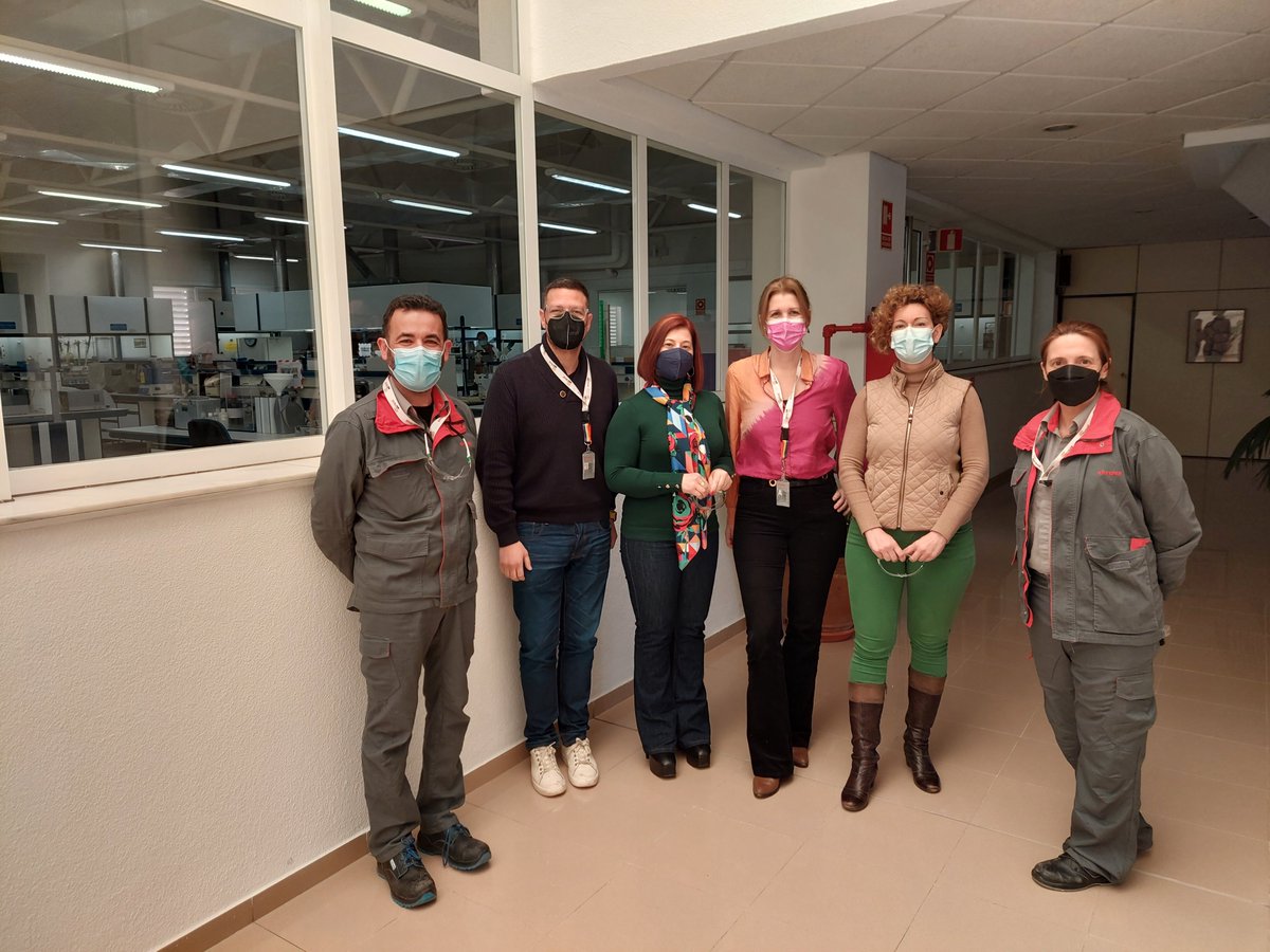 Un placer tener la oportunidad de visitar los Laboratorios de <a href="/CEPSA/">XXXXXXXX</a> y conocer los proyectos sobre #TransiciónEnergética y Laboratorio 4.0 de la mano de su Directora Mar Perrote y todo su equipo. Es más que evidente que el desarrollo industrial "puede" y "debe" ser sostenible