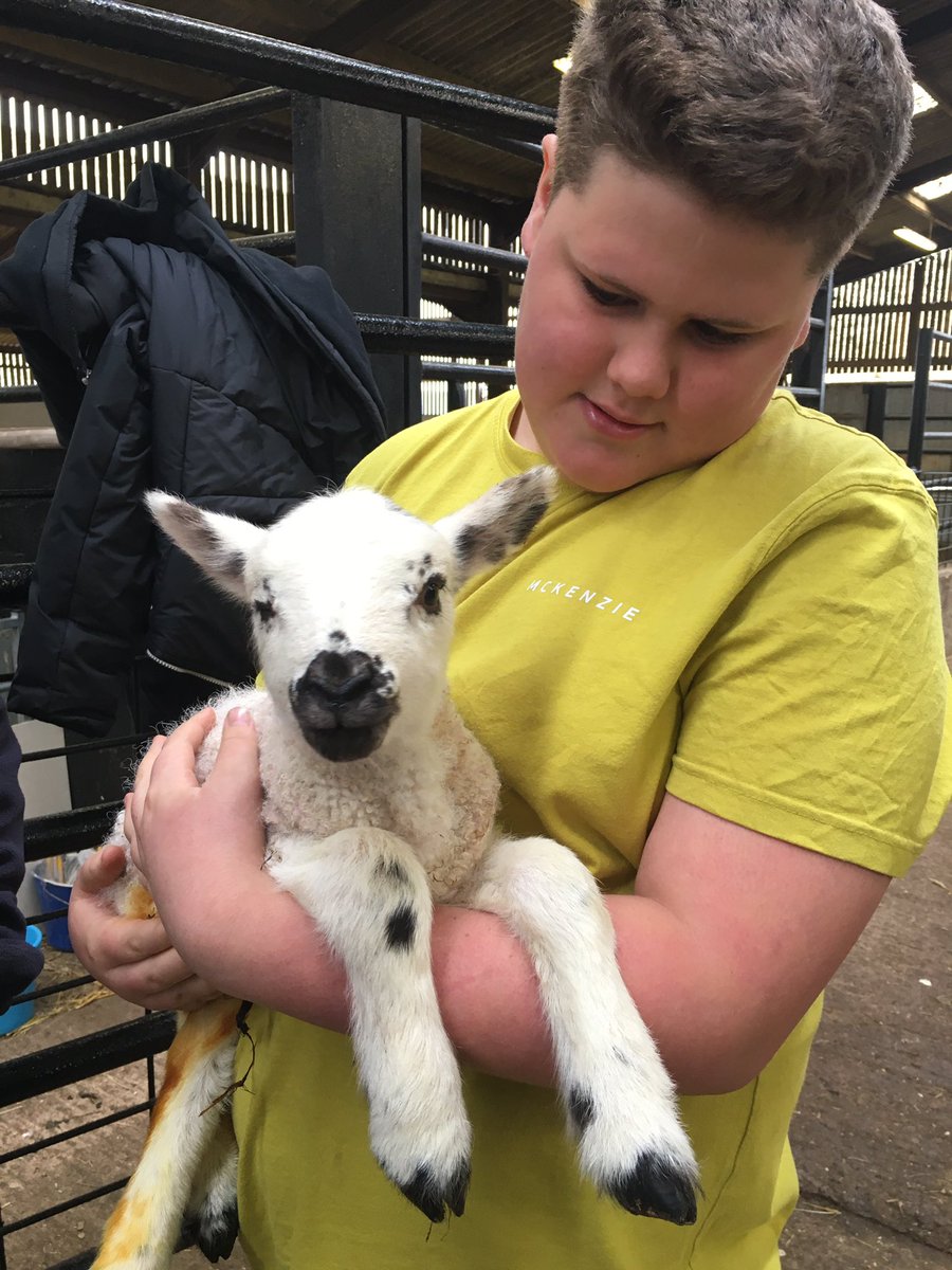 An amazing trip to Brooksby campus @SMBCollegeGroup for a tour of the farm and the animals. A fantastic learning opportunity.. thanks!