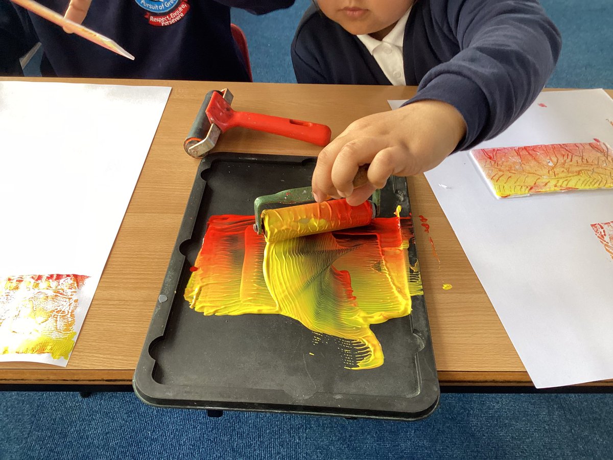 MissSilk3's tweet photo. Year 2 have been continuing their art experimentations. This week we are printing! We’ve copied our design onto a polystyrene tile then we have used paint as our media. @paganelschool https://t.co/4mi9eBvE4N