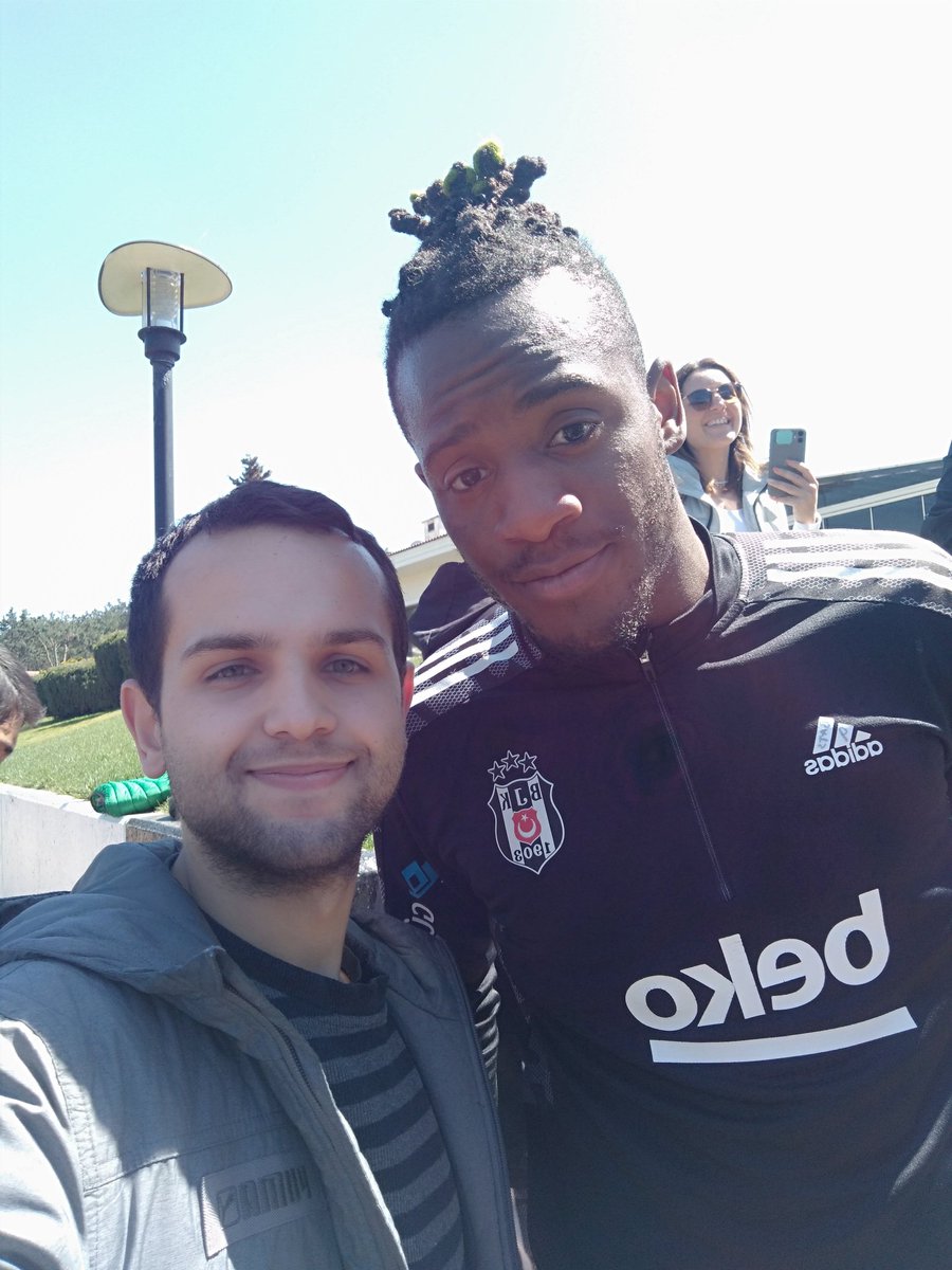 seyitates38's tweet photo. @Miralem_Pjanic 
@souza5 @mbatshuayi 🦅🦅
@Besiktas herşey için teşekkürler .. #KartalPençesi https://t.co/MOdvm25OvT