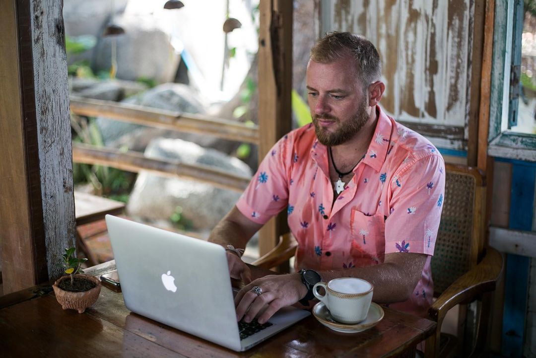 wesleyvan6's tweet photo. "The road to success and the road to failure are almost exactly the same." β Colin R. Davis
#CryptoNews #luxury #makeformake #Coffee #LifelongAlly #WorkFromHome #MoneyHeist #goodmorning https://t.co/fbIuekHnp6