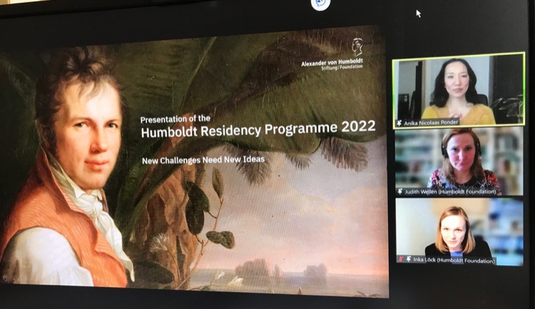 WellenJudith's tweet photo. Happening right now: Really thrilled to join the kick-off of our #ResidencyProgramme @AvHStiftung, lead by @milleridriss, bringing an incredible group of experts to Berlin looking into #SocialCohesion from a global perspective. π So excited: Stay tuned! ππ https://t.co/aeStgIUicN