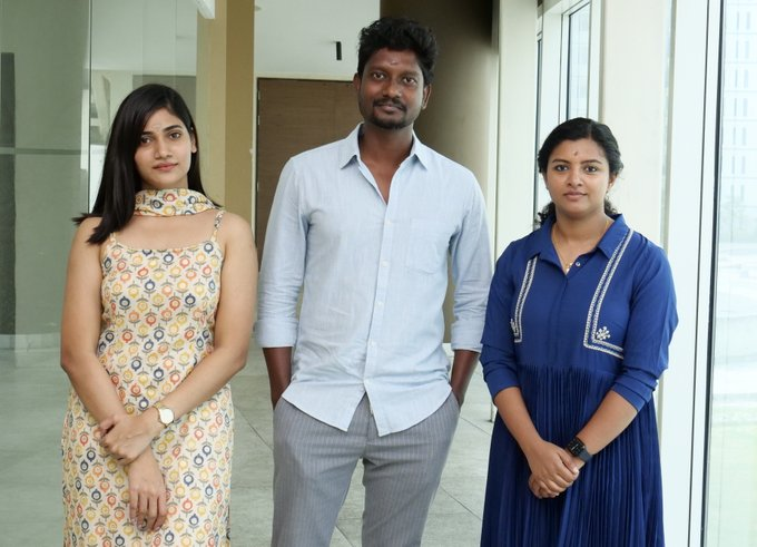 BrindaHere's tweet photo. #AnnaPoorni Movie Kickstarted today with Pooja 🌟ing
@jose_lijomol @thehari___ #Losliya @lionaljoshua
#GovindVasantha #Hector @YugabhaarathiYb
@kalaivananoffl @stuntsudesh @amaranart @Sugi42814716 @teamaimpr #06thAprR https://t.co/cDFYNMfzNh