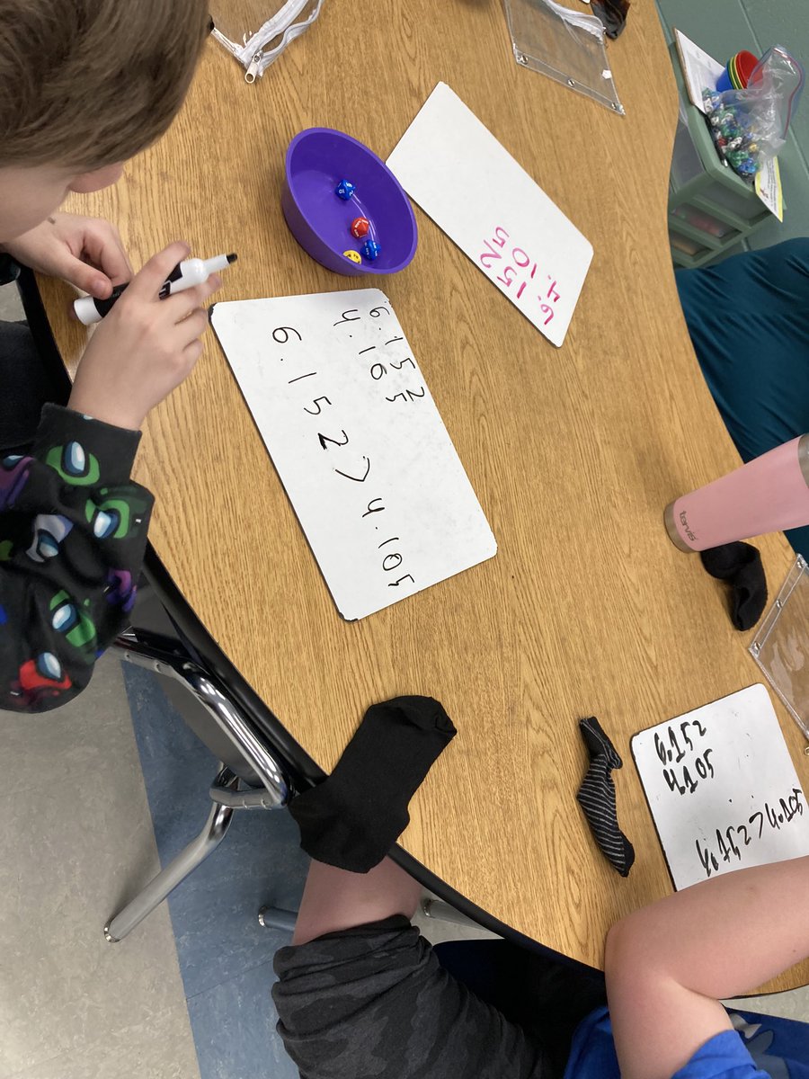 DrBryson23's tweet image. Working on comparing decimals! #mathprobs 👑💙🌟 @SummitViewAcad