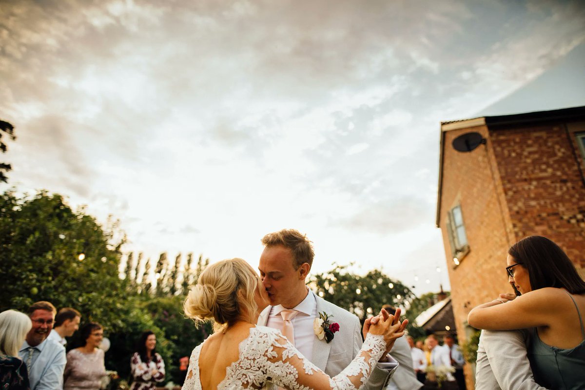 MBHWeddingPhoto's tweet image. Emily and Dave

#wedding #weddingphoto #weddingphotographer #weddingphotography #documentaryweddingphotography #documentaryphotographer