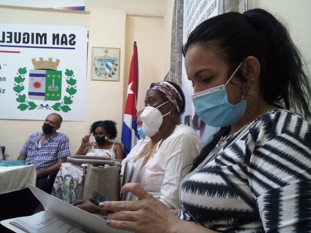 Segundo día de la visita de la Secretaría de la <a href="/AsambleaCuba/">Asamblea Nacional Cuba</a> al <a href="/gobhabana/">Gobierno La Habana</a>.Hoy en <a href="/AMPPSAN_MIGUEL/">AMPPSANMIGUEL</a> , donde la Presidenta inicia con la caracterización del territorio.#Cuba <a href="/RGZapata500/">Reinaldo García Zapata</a> <a href="/YanetHzP/">Yanet Hernández Pérez</a>