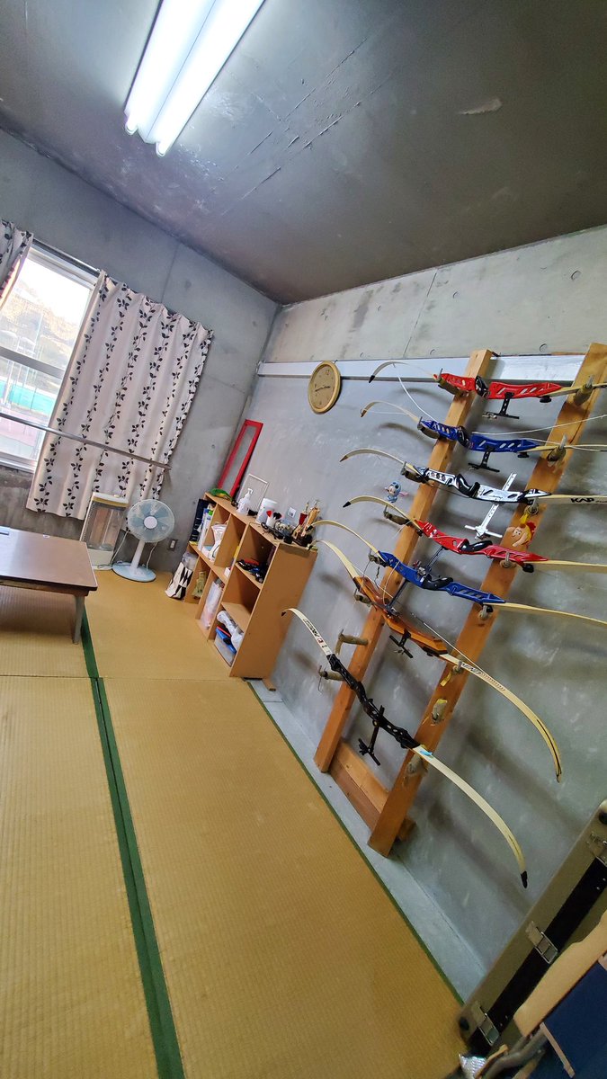 hcu_archery's tweet photo. アーチェリー部では火曜日と金曜日の週2回活動しています！
バイトや他のサークルとの掛け持ちで週1回からでもOKです！
ぜひ遊びに来てみてください！！ https://t.co/HlXofRsuCc