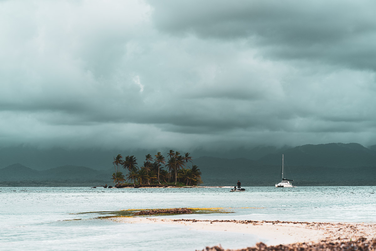 Pilonn's tweet photo. Le chemin vers l'ile

#Panama #SanBlasIsland #Island #DreamyIsland #ilesdereves #Crazylight #Photodujour #Picoftheday #Travel #Voyage #Nature #Clouds #nuages #Sunset #Coucherdesoleil #PalmTree #Cocotier #Palmier#MagicWorld #Lemondemagique #Sea #Beach https://t.co/16jFuoGGFH