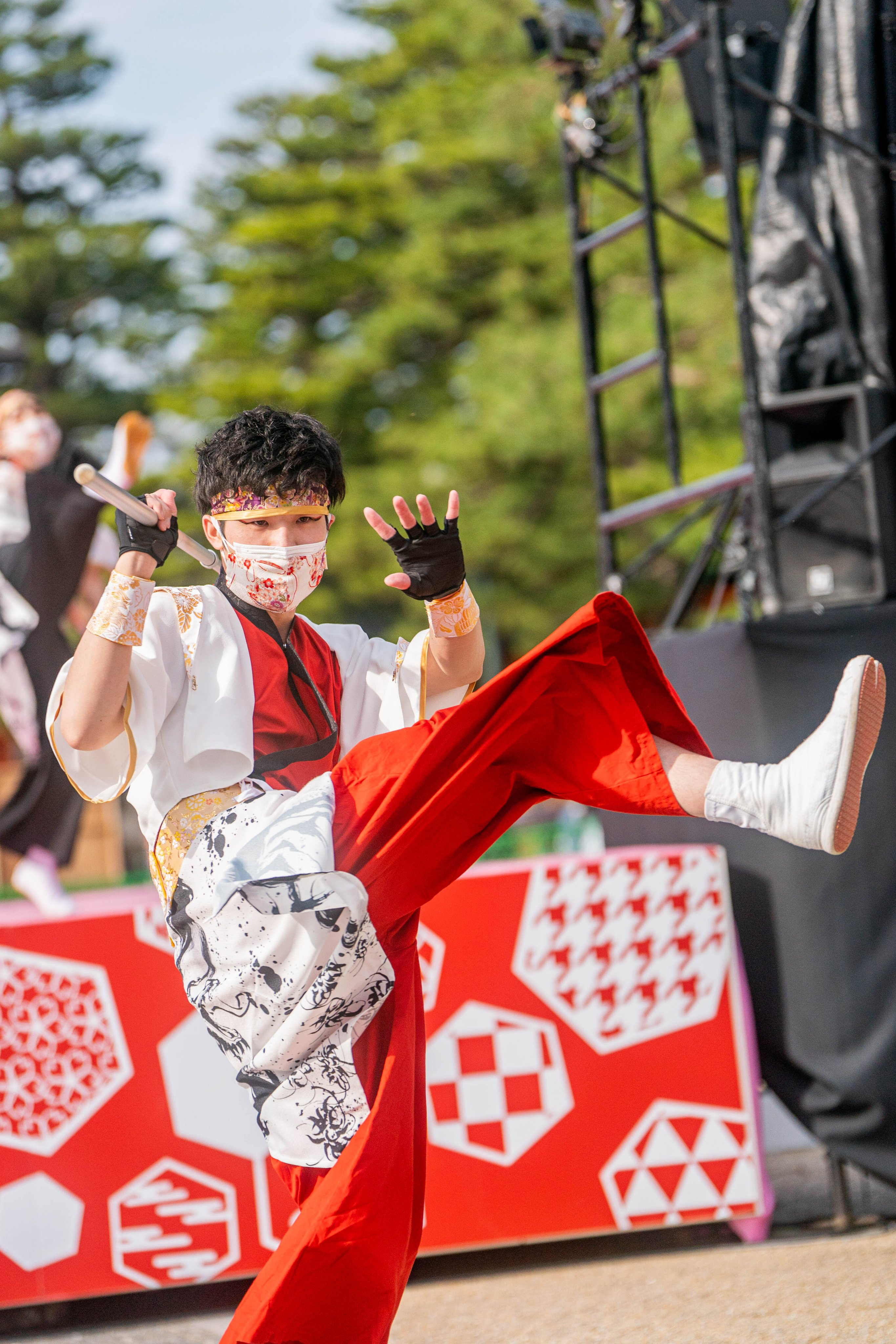 Takeda 第17回京都さくらよさこいでの舞乱 Mairan さん その２ 棒術 22年4月2日 神宮道ステージ 舞乱 京都さくらよさこい さくよさ T Co 0oyr2lvcst Twitter