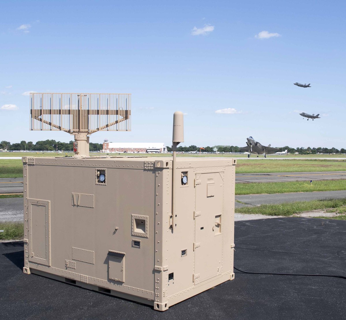 M5OAS is an IFF aided landing system for degraded field of view environments. Visit exhibit 1627 during #SAS2022 to learn more.