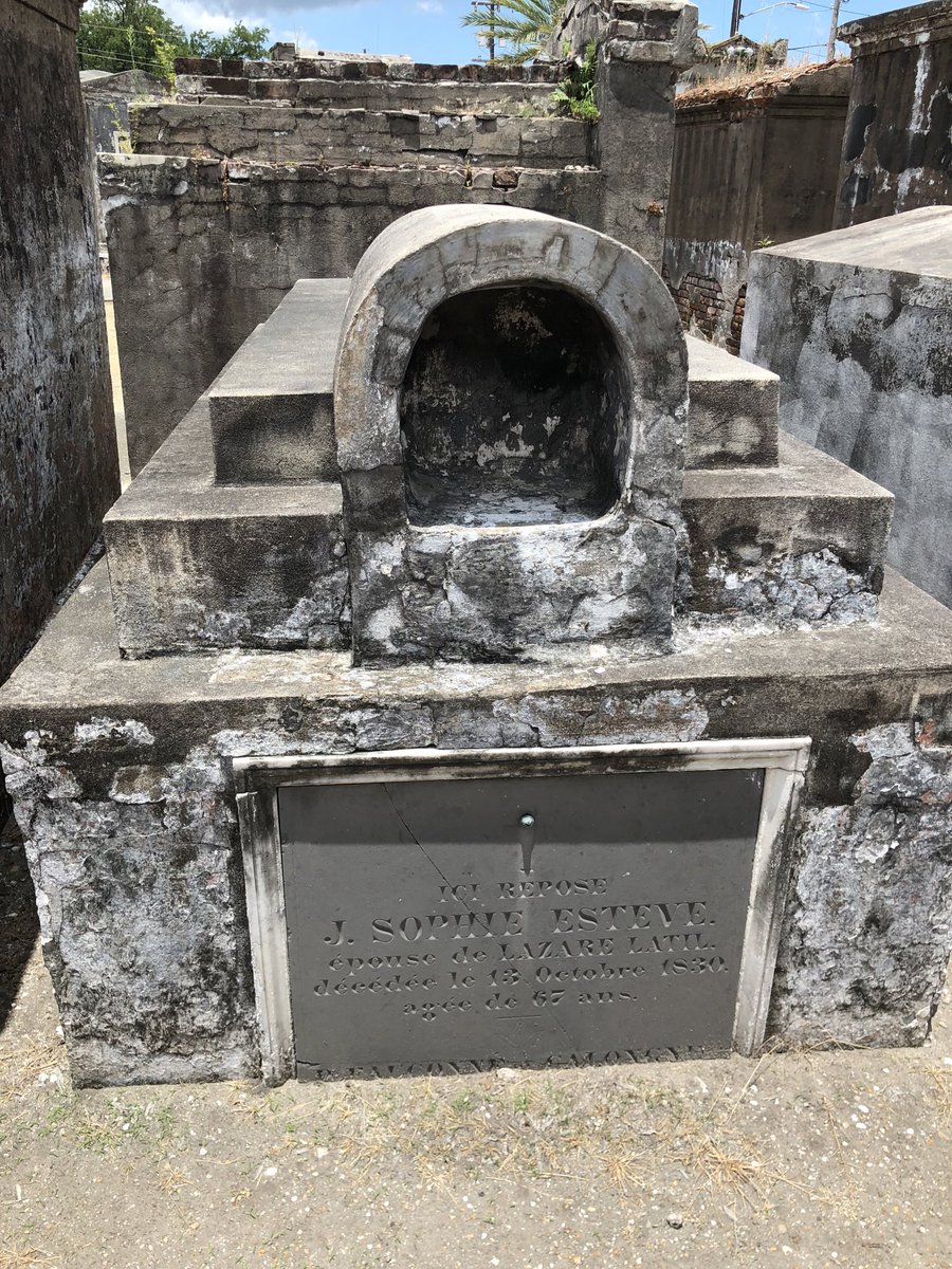 MizTeeFranklin's tweet photo. #JookJoint takes place in New Orleans as does #GhostTourFromHell.
I fell in love with New Orleans when I visited a few years back. I love the occult, voodoo, supernatural everything. Here’s photos from a N.O. ghost tour I went on.
(Last pic is Madame Laveau’s) https://t.co/GeEVTbWzLG