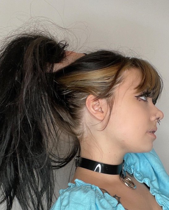 Hair check it&rsquo;s getting so long https://t.co/iY0V8DoB9B