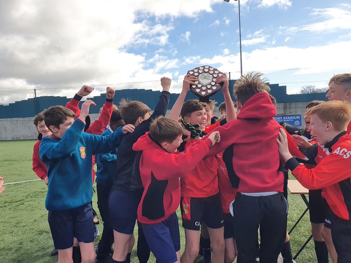 Well done to our 1st year boys Soccer team who are North Metropolitan League Champions after a fantastic 5-2 win against St. Paul’s Raheny today. <a href="/faischools/">FAI Schools</a> <a href="/FAIMeath/">FAI Meath</a>